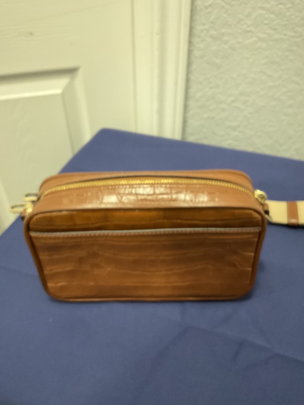 Michael Kors Brown Crossbody | Gold Hardware - Picture 9 of 10